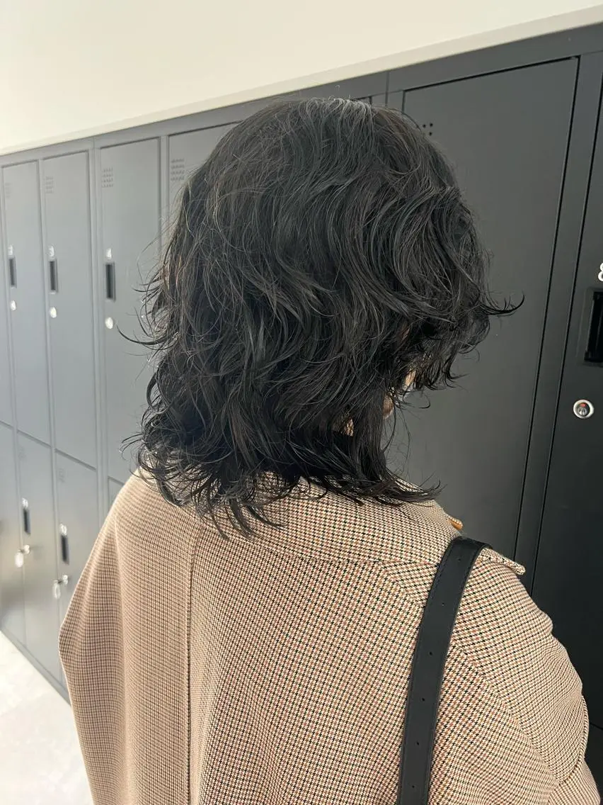 ショート カラー ヘアアレンジ ブルーカラー 暗髪カラー🫐 おくだりんかのヘアスタイル