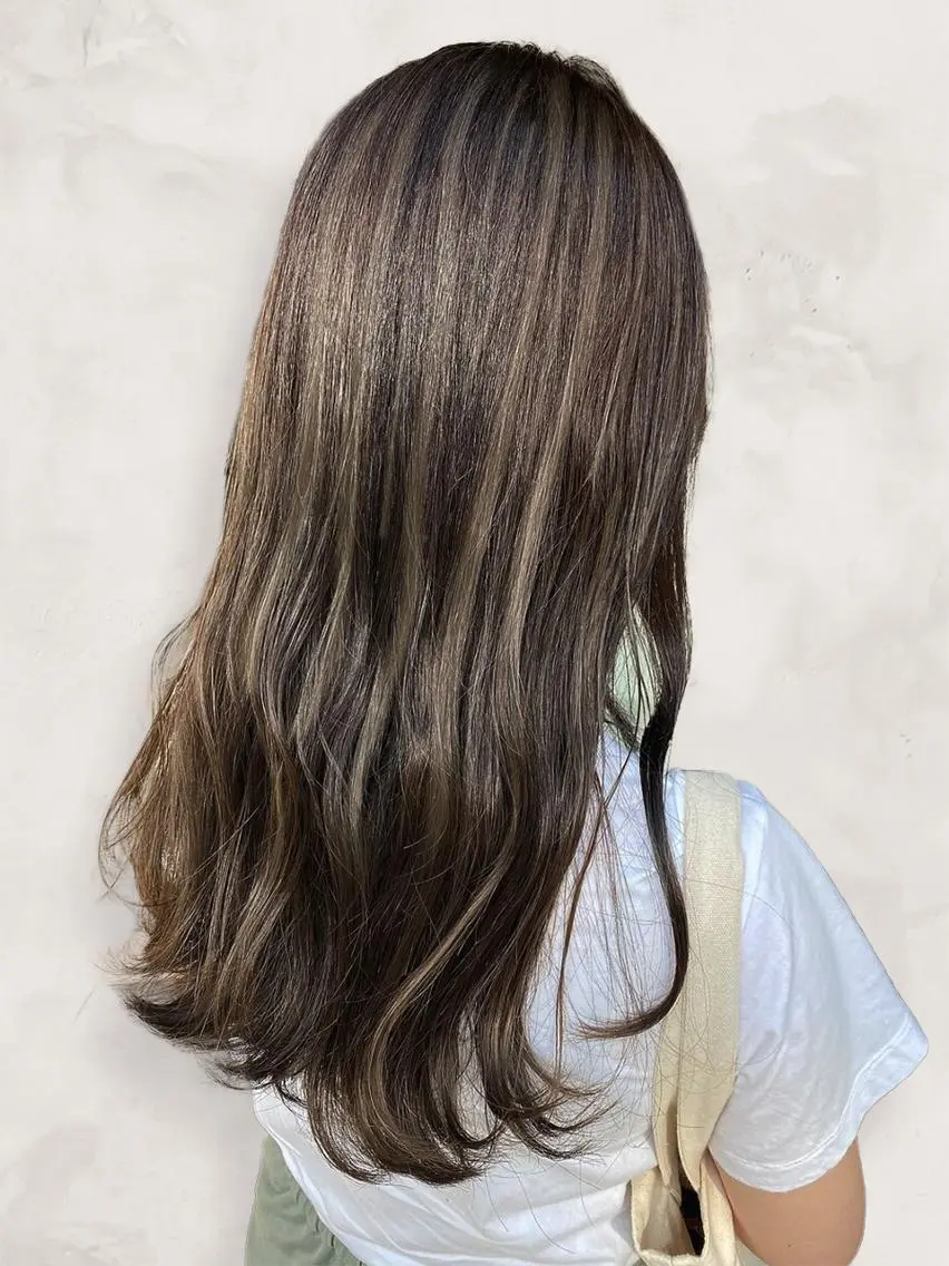 カラー ロング 透明感カラー カット ヘアカラー トリートメント グレージュ×レイヤー 藤生 和宏のヘアスタイル