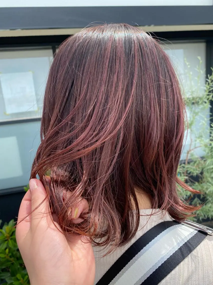 ミディアム カラー ハイライトカラー ピンクカラー ハイライト 丸尾 沙弥香のヘアスタイル