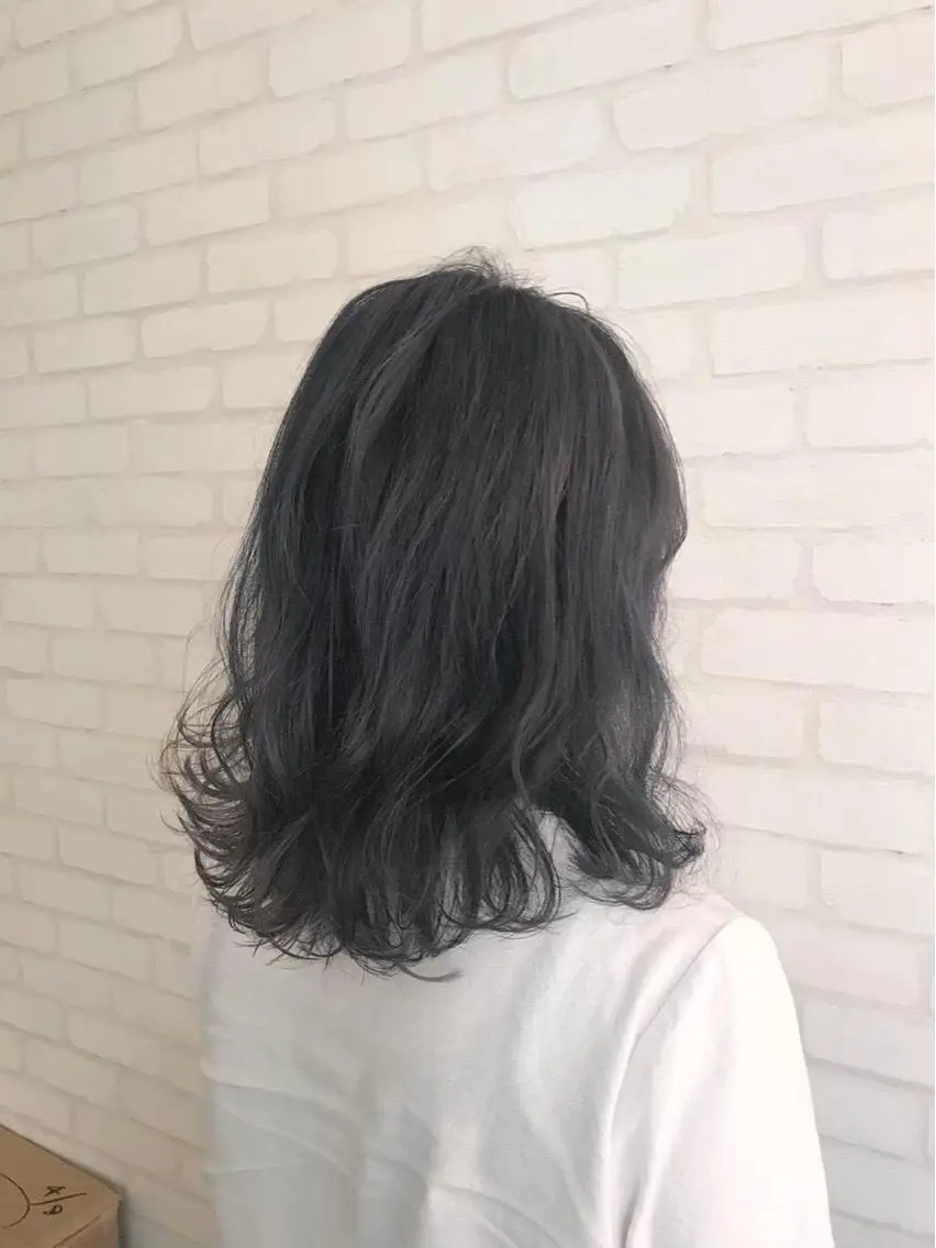 セミロング カラー repose日本橋 室町のヘアスタイル