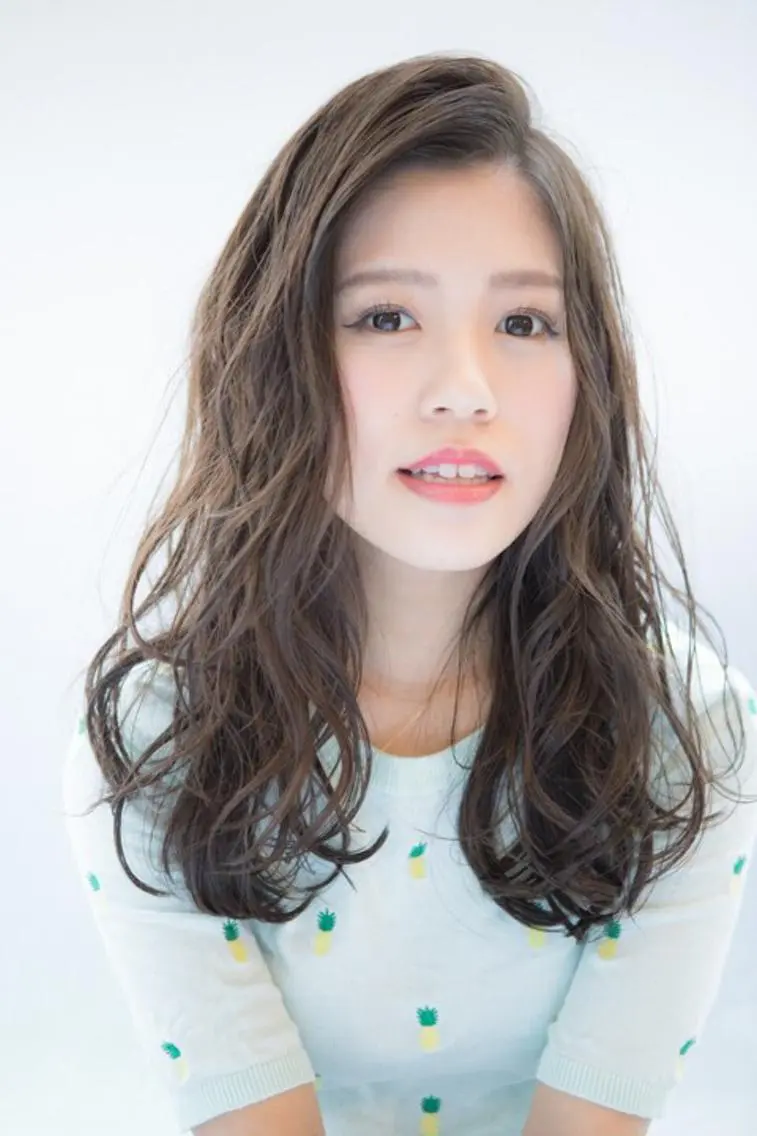 ミディアム ホカリ ツカサのヘアスタイル
