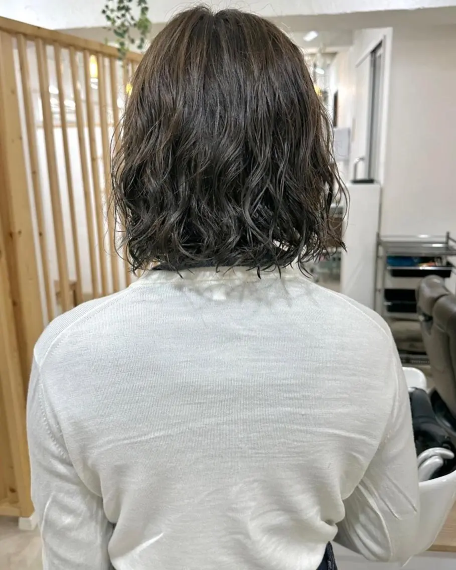 ショート カラー パーマ 切りっぱなしボブ 前下がりボブ ショートボブ 黒髪 ボブ 髪質改善 縮毛矯正/ レイヤー/銀座/本木のヘアスタイル