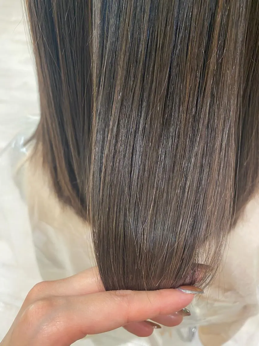 ミディアム トリートメント 酸熱トリートメント 小顔レイヤー/ ベージュ🤍Rieのヘアスタイル