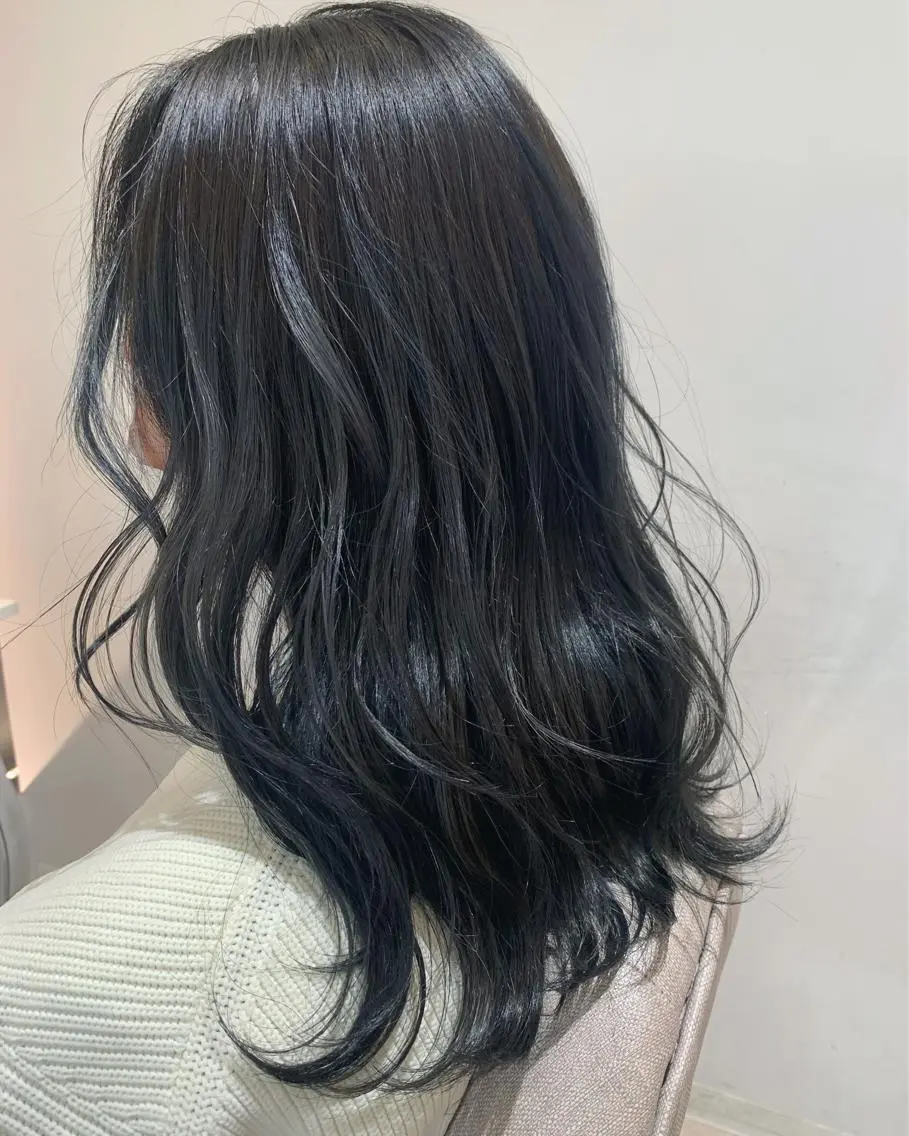 セミロング カラー ダブルカラー ヤマグチ リョウのヘアスタイル