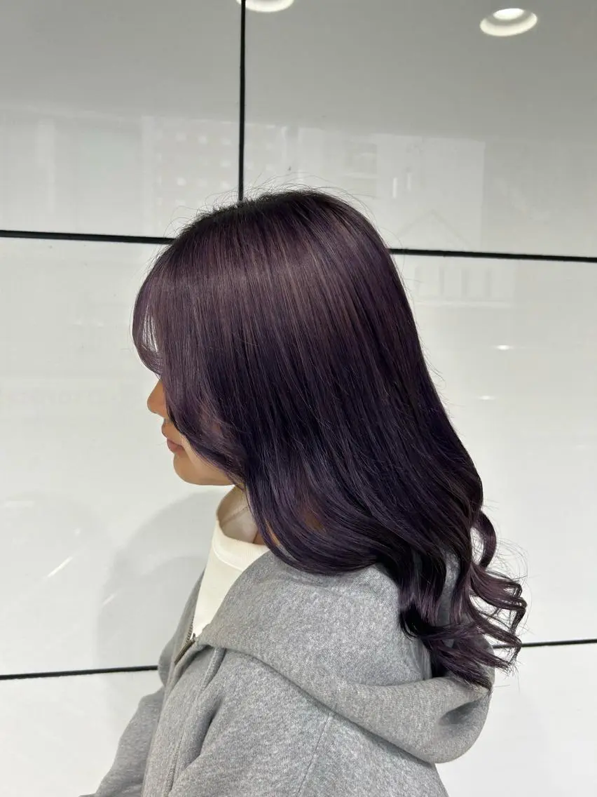 セミロング カラー ブリーチ ケアブリーチ 透明感カラー デザインカラー ダブルカラー ヘアカラー トリートメント まつげ/ヘア AYAKA🌙のマツエク・マツパデザイン