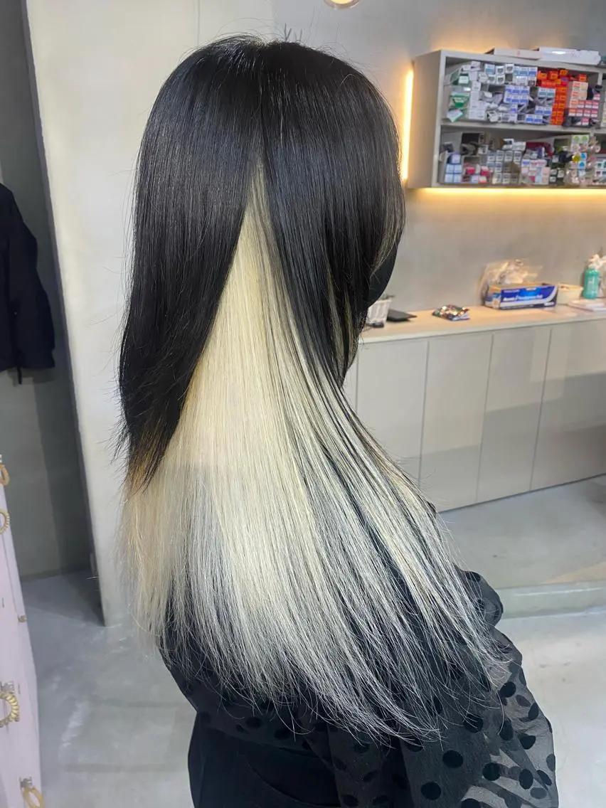 ロング ヘアカラー 前橋 姫奈のヘアスタイル