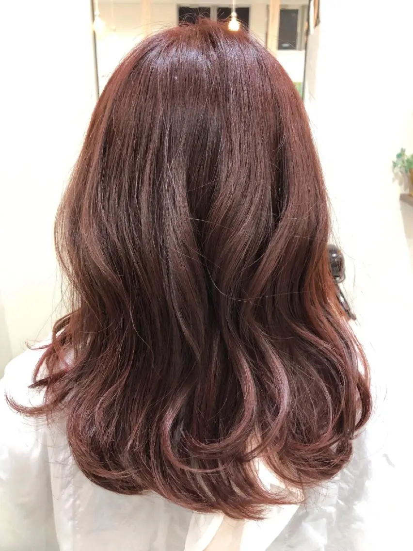 セミロング カラー ブラウンカラー レッドカラー レッドブラウン cyan Amiのヘアスタイル