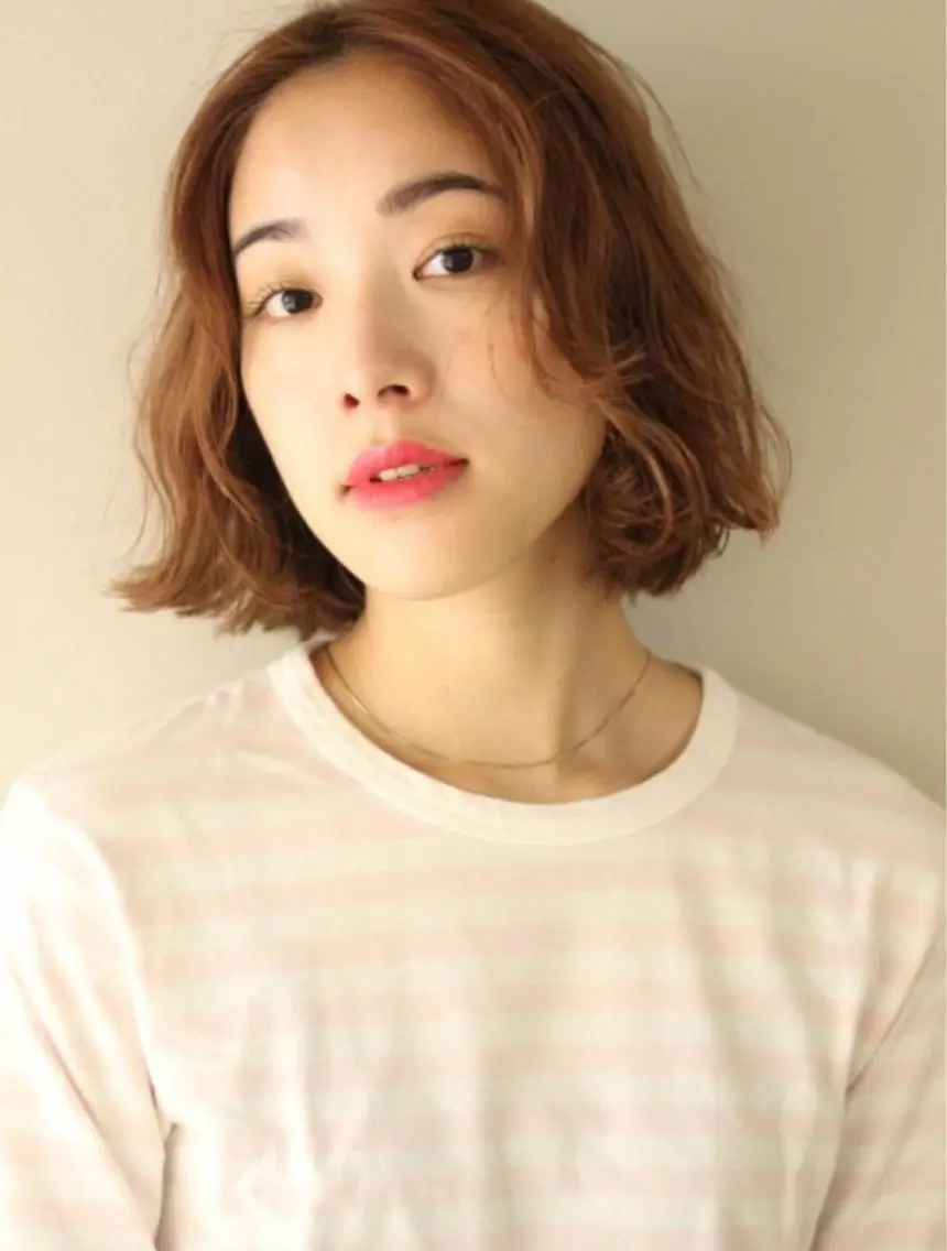 ミディアム デザインカラー🌼 松原 寿花のヘアスタイル
