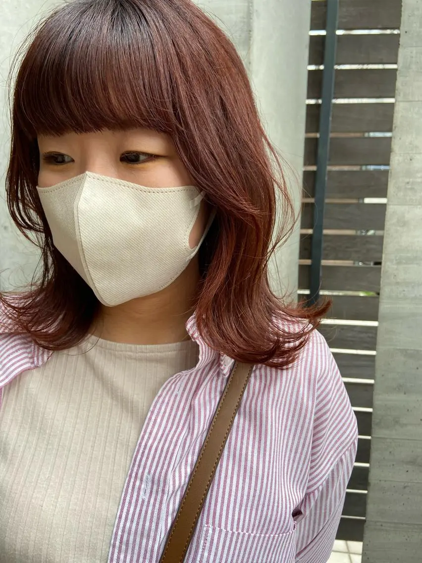 ミディアム カラー SALTWATER AYARIのヘアスタイル