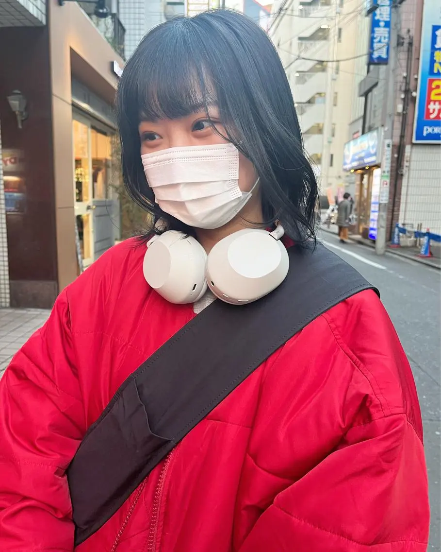 ミディアム カラー ヘアアレンジ ブリーチ ブルーカラー ブルージュ 透明感カラー カット ヘアカラー トリートメント ヘアセット 🌷ボブ/髪質改善 ストレートのヘアスタイル