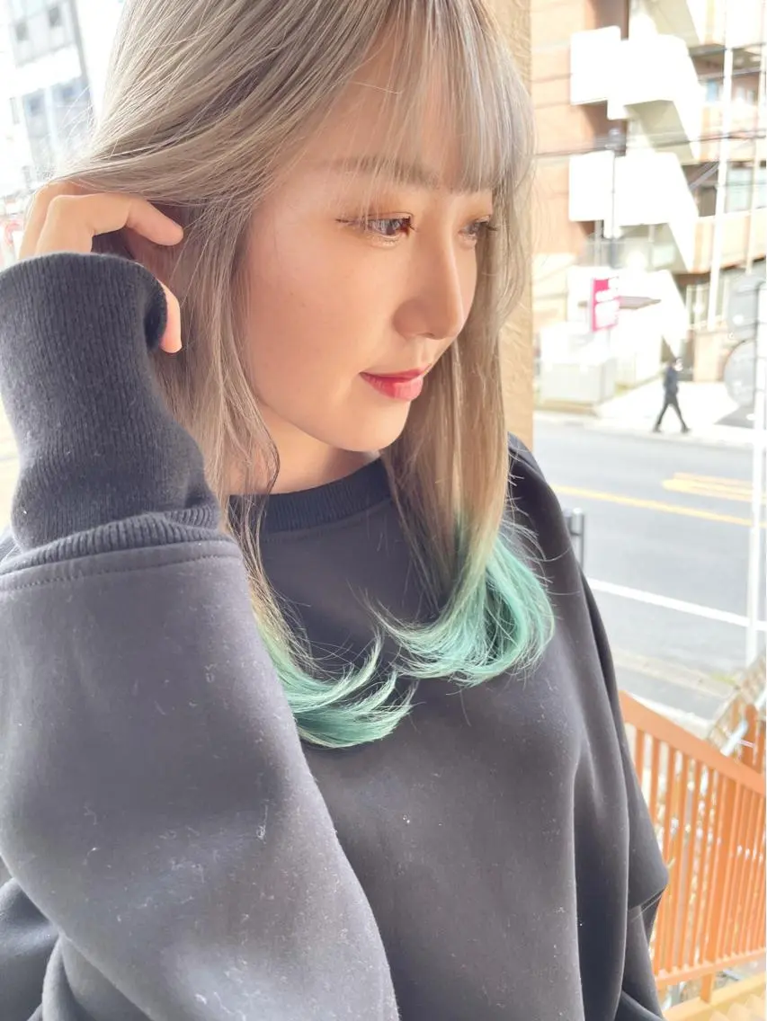 ロング カラー トレンドパーマ 加藤菜月のヘアスタイル