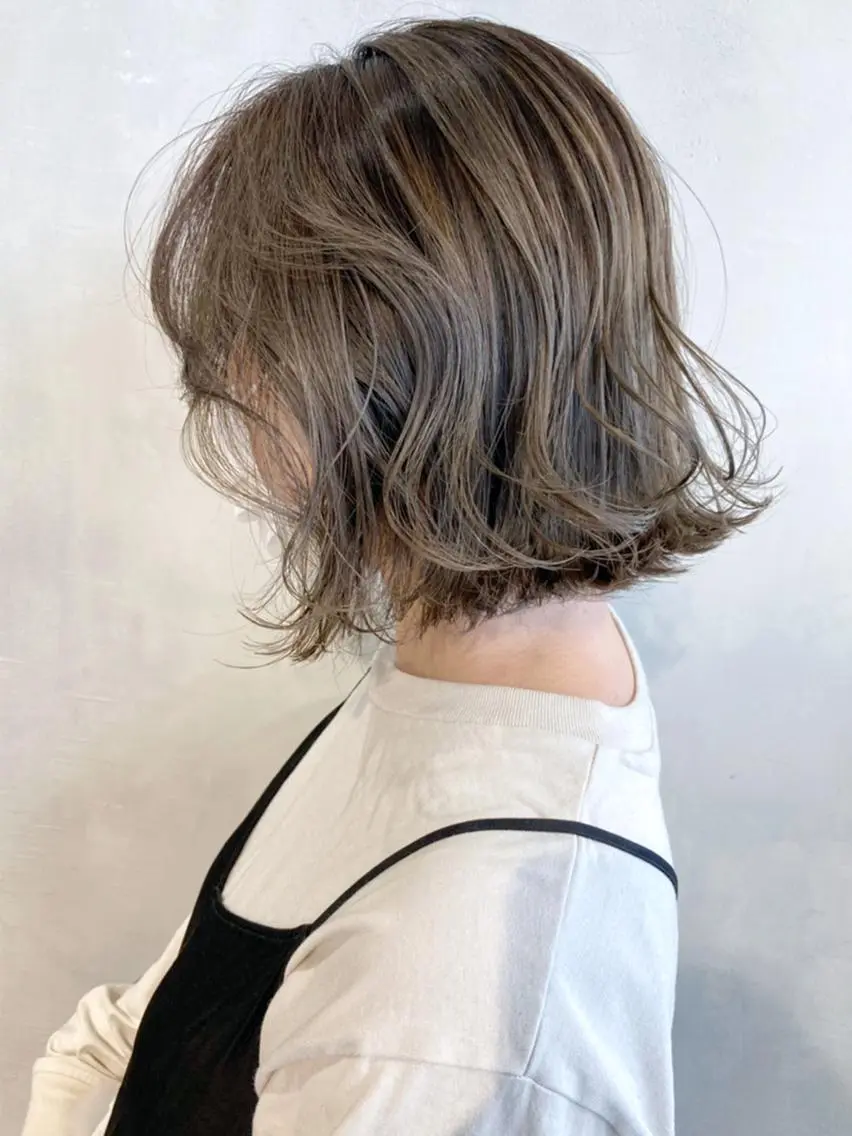 ミディアム カラー パーマ ヘアアレンジ アッシュ グラデーションカラー オリーブアッシュ ITbyALBUM 中野店のヘアスタイル