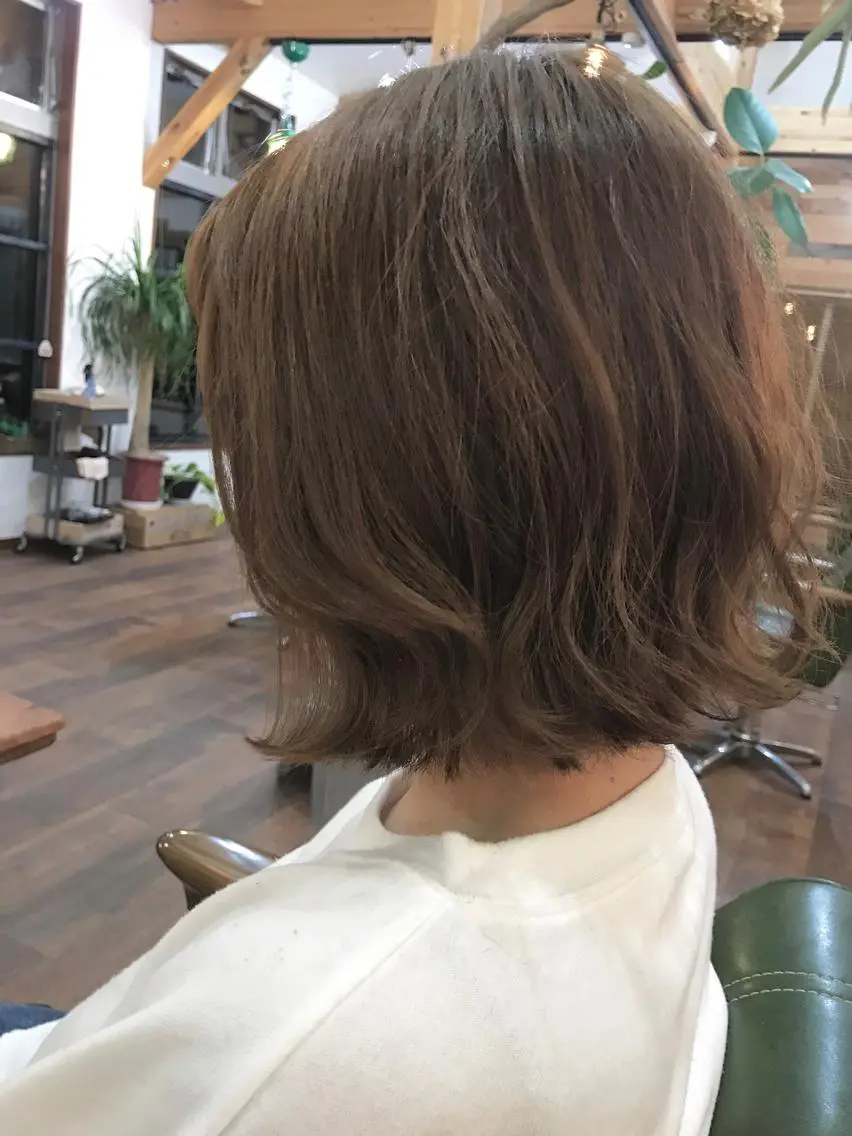 ミディアム カラー パーマ ワンレンボブ ボブ 菅野 愛のヘアスタイル