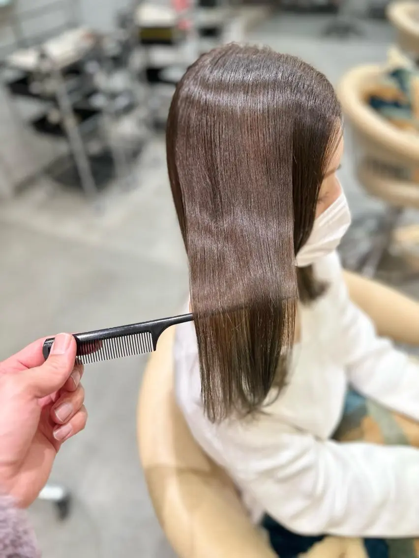 セミロング 髪質改善 カット 縮毛矯正 トリートメント Londideal 高橋ヒロシのヘアスタイル