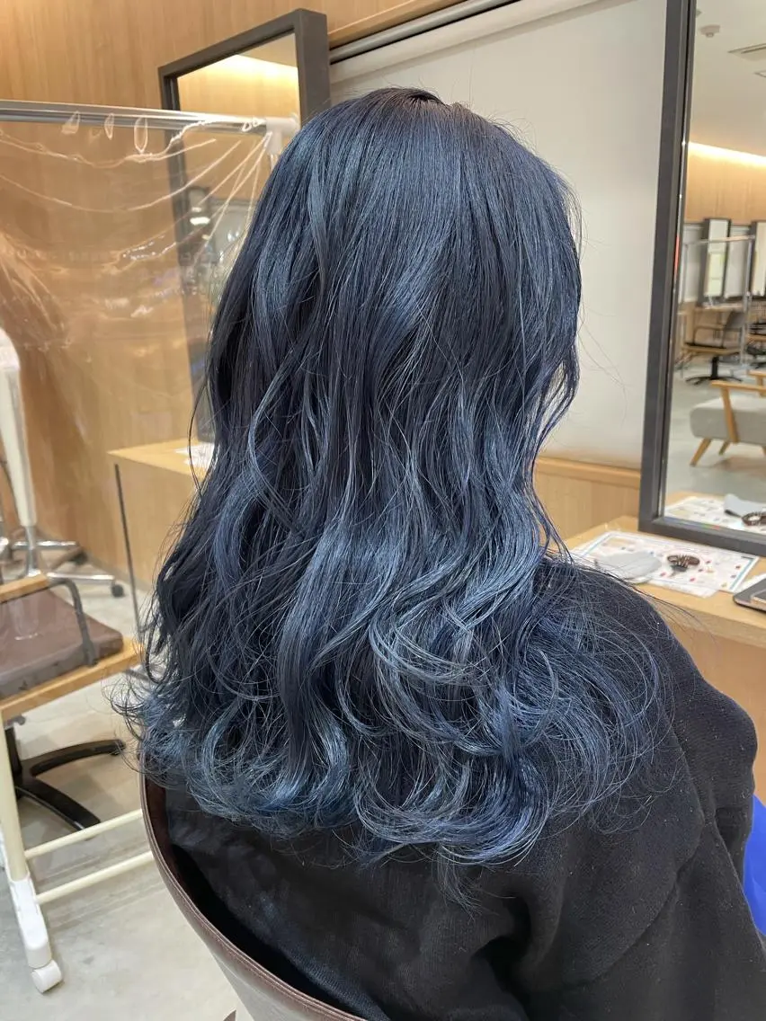 セミロング カラー ブルーカラー ネイビーカラー 堀田 将輝のヘアスタイル