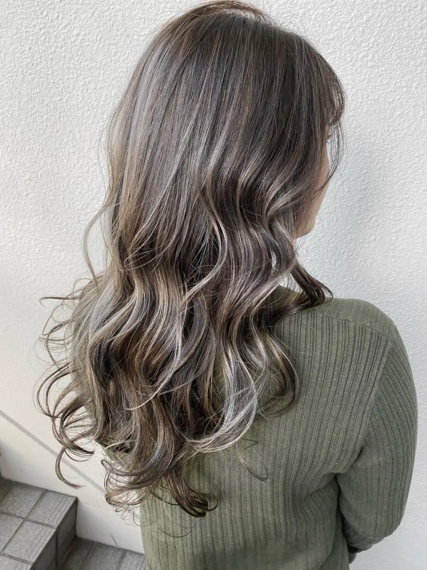 ミディアム カラー カット ヘアカラー トリートメント ブリーチ koheiのヘアスタイル