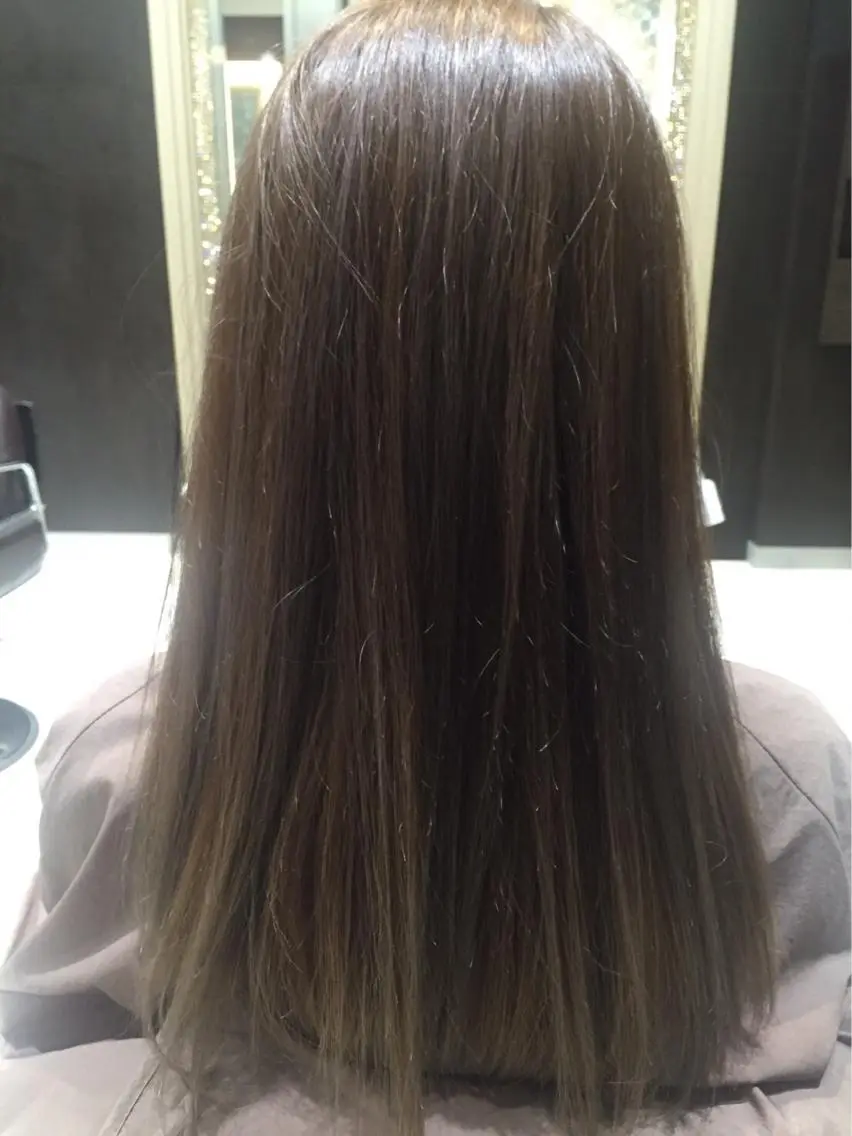 ロング アッシュ yui .のヘアスタイル