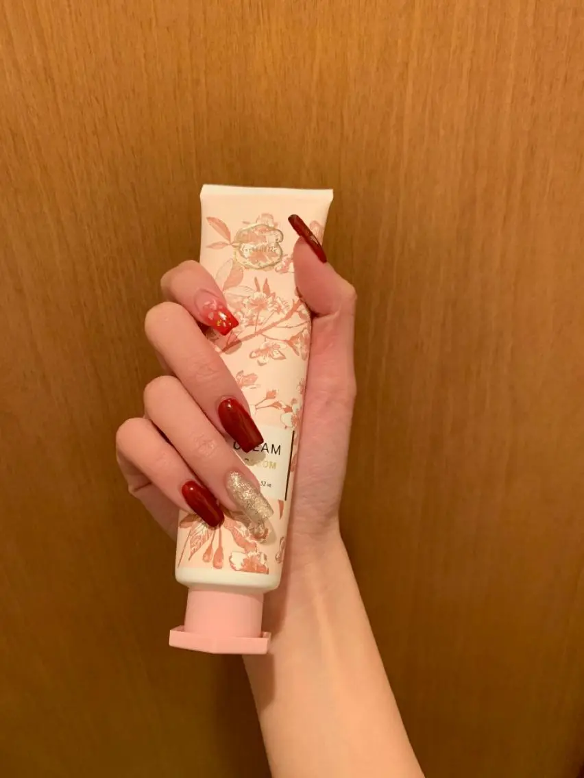 ネイル Tinaネイル 難波のネイルデザイン