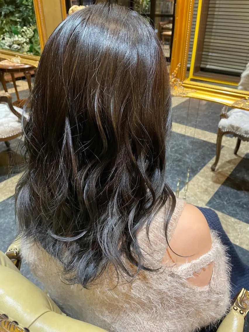 セミロング カラー 田中 沙織のヘアスタイル