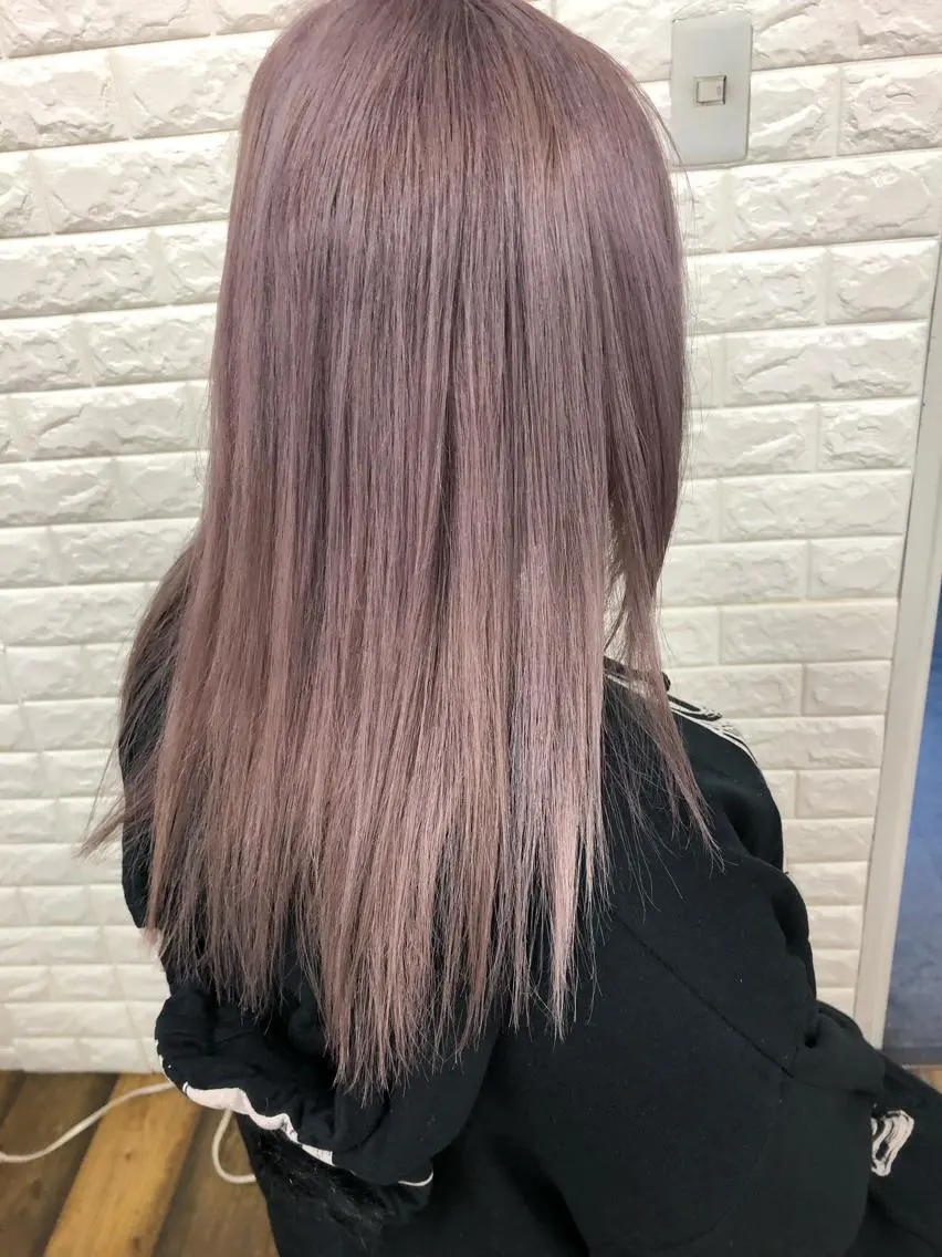 セミロング カラー ブリーチ ケアブリーチ ラベンダーカラー ヘアカラー トリートメント famille ファミーユのヘアスタイル