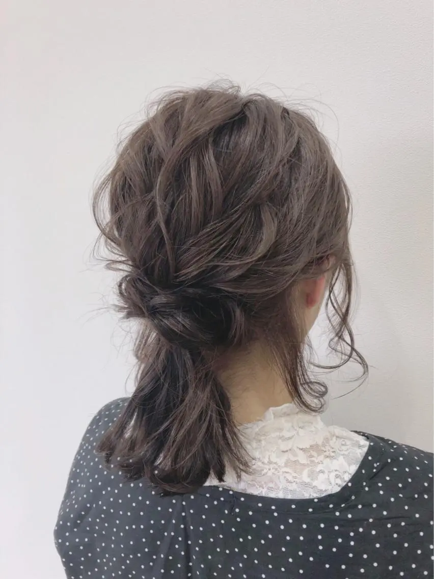 セミロング 艶髪/ハイトーン Sherryのヘアスタイル