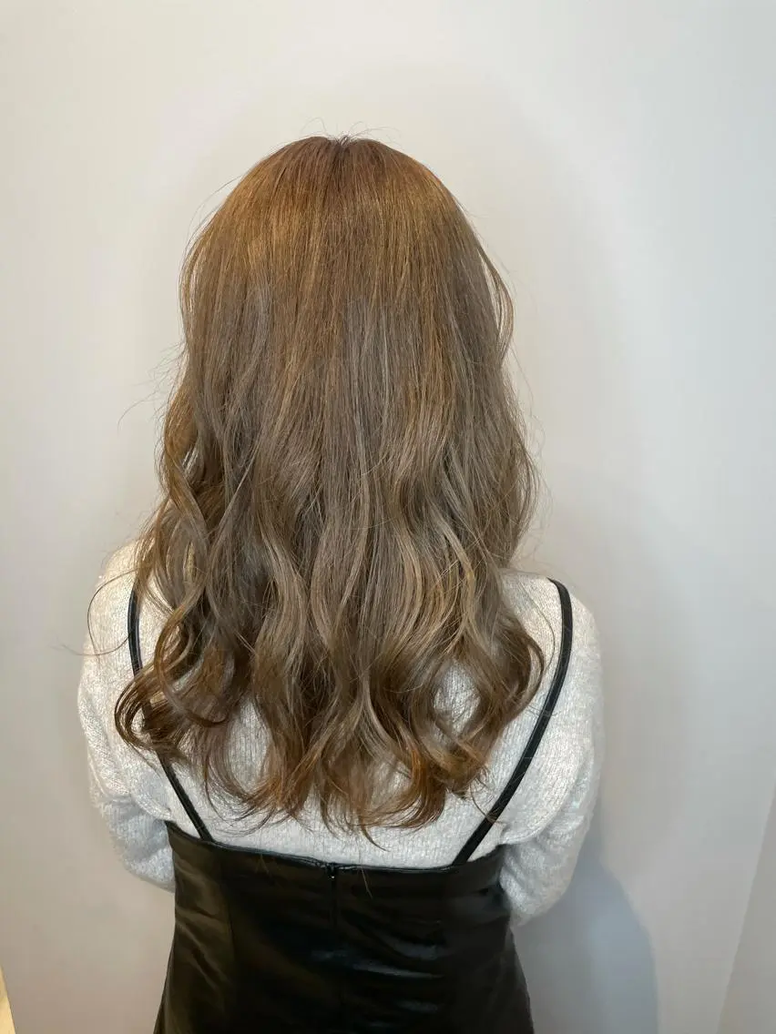 ミディアム カラー カット ヘアカラー トリートメント レイヤー×髪質改善 ×透明感/杉田 圭のヘアスタイル
