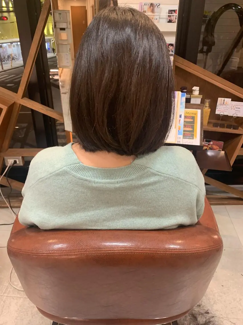 ミディアム 吉田 茉生のヘアスタイル