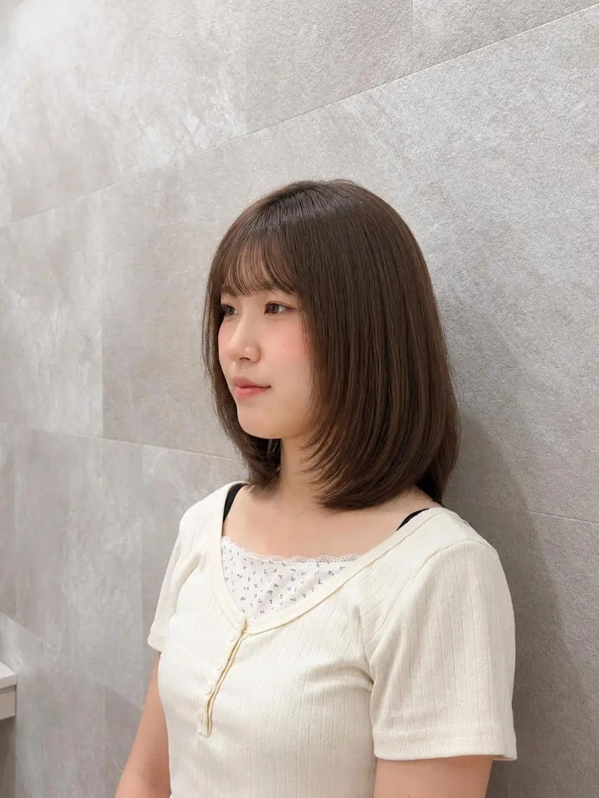 セミロング 韓国ヘアケアブリーチ 莉奈のヘアスタイル