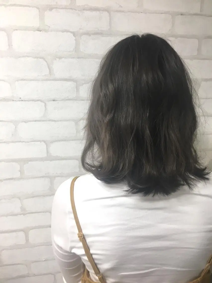 セミロング 髪質改善×レイヤー 高嶋のヘアスタイル