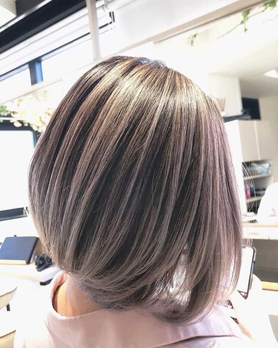 ショート カラー ショートボブ 透明感カラー デザインカラー ハイライトカラー ボブ ili 梅田のヘアスタイル