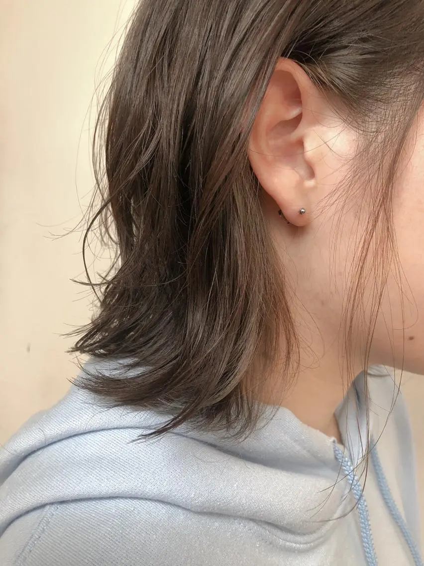 カラー ベージュカラー 透明感カラー インナーカラー 杉野 凜のヘアスタイル