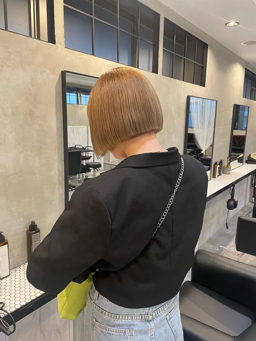 ミディアム カラー ハイトーンカラー ボブ 渋谷 留菜のヘアスタイル