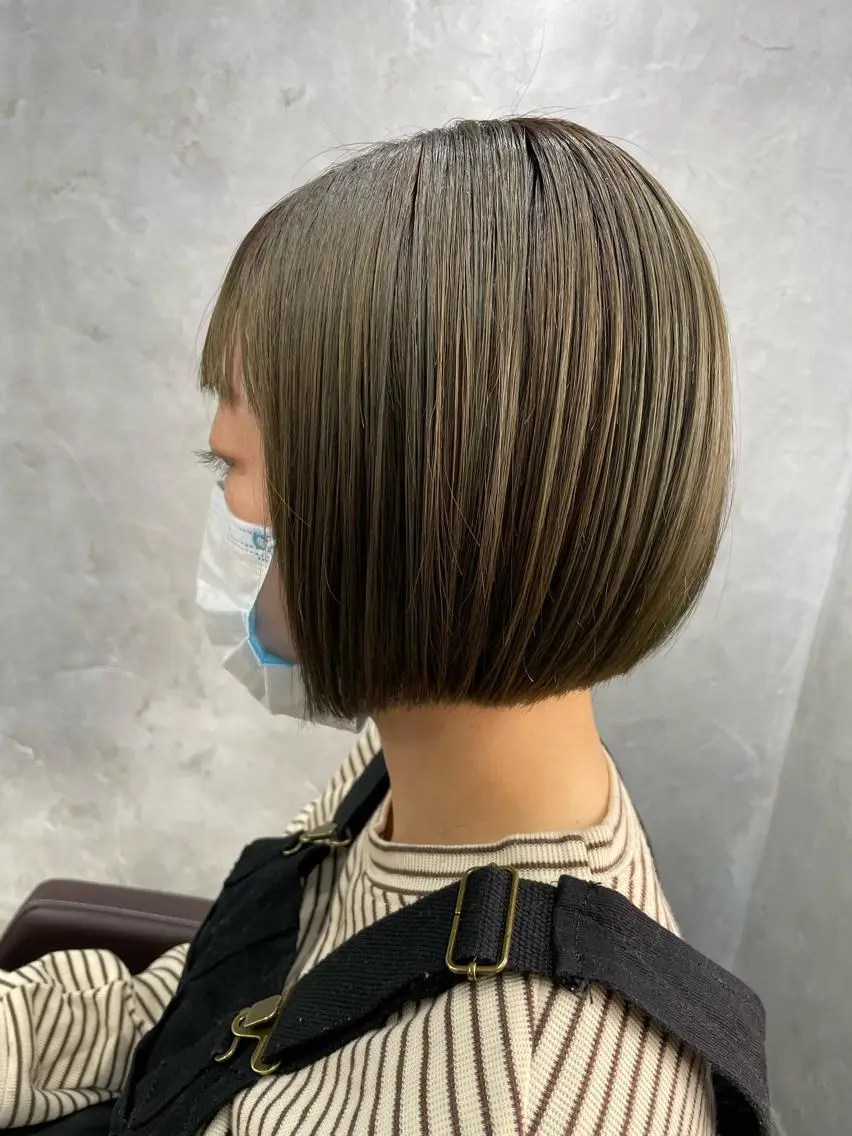 ショート ボブ カット ヘアカラー 髪質改善ayame 横山諒のヘアスタイル