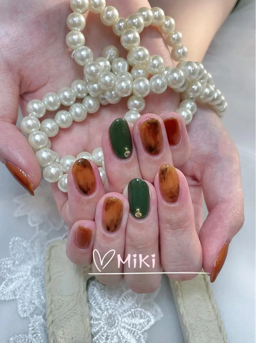 ネイル 🦋 MiKi 🦋 ネイルサロンのネイルデザイン