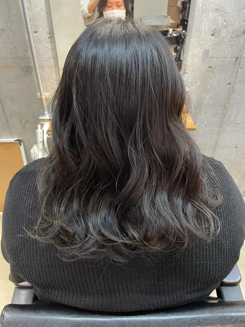 ロング カラー 透明感カラー オリーブカラー Lowha_ageo 💐Fuzukiのヘアスタイル