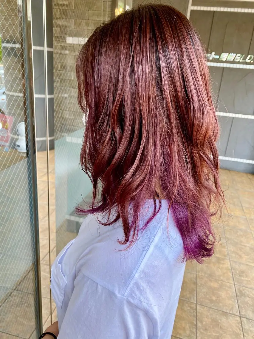 ミディアム カラー カシス ピンクカラー ヘアカラー トリートメント 美髪 カラーリストのヘアスタイル