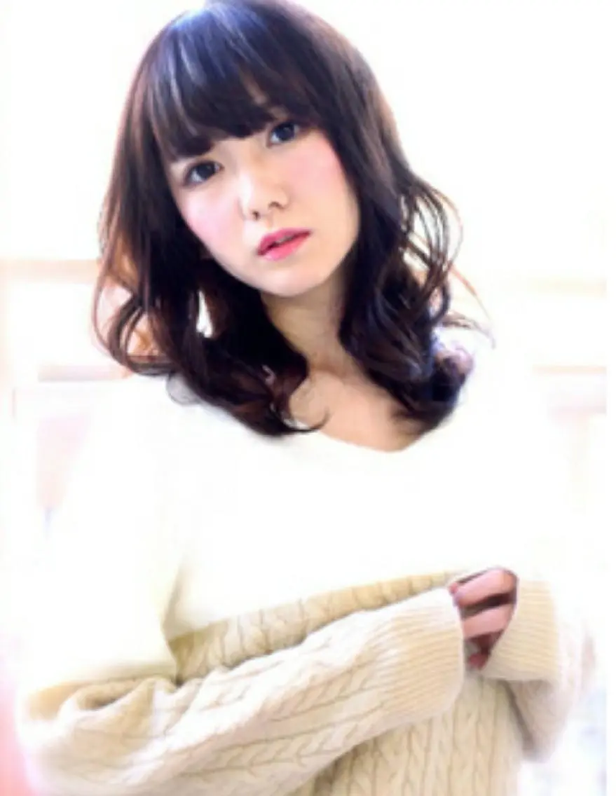 セミロング 🇰🇷韓国風艶髪✨ 髪質改善 倉岡しおんのヘアスタイル