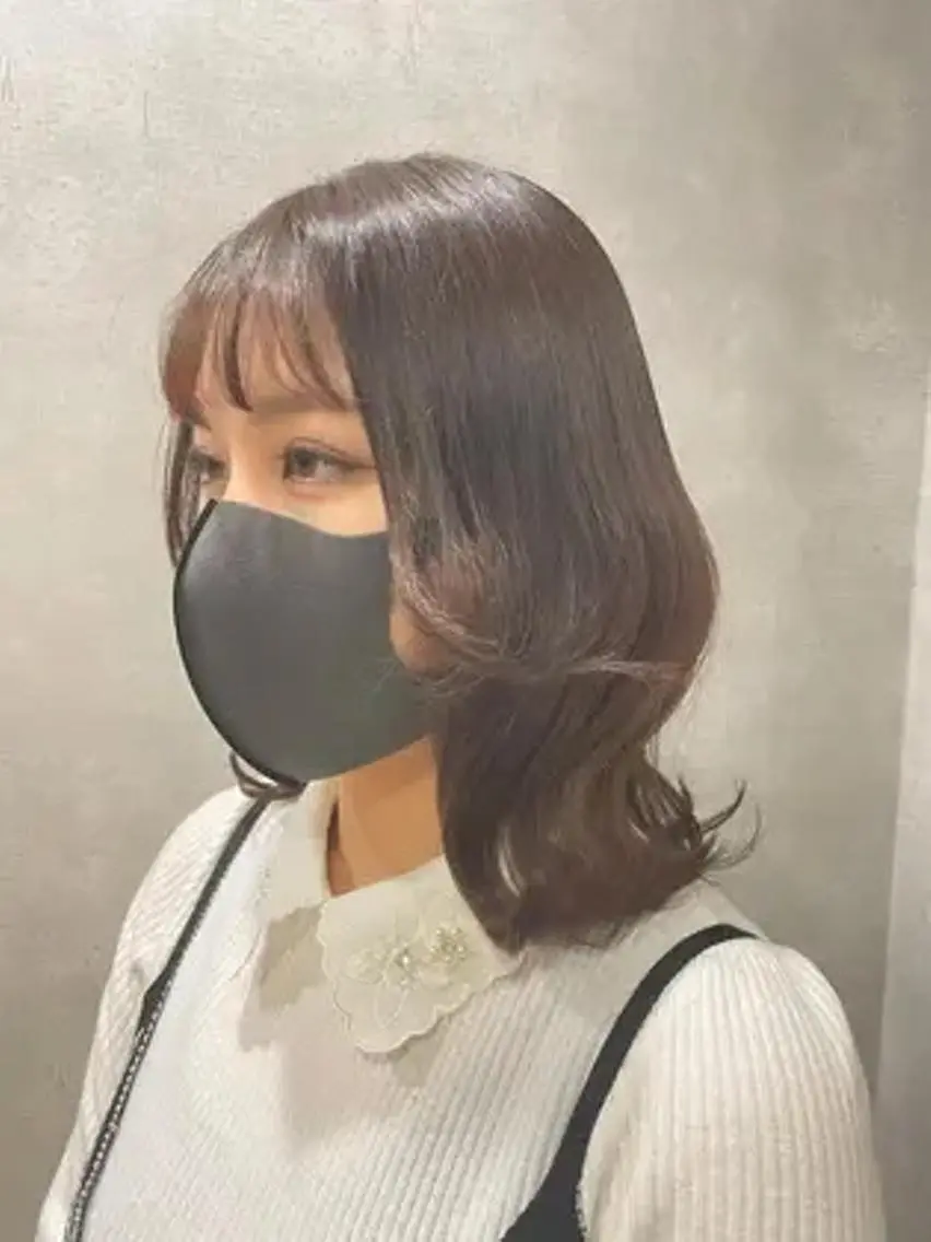 ミディアム カラー 大石 真理子のヘアスタイル