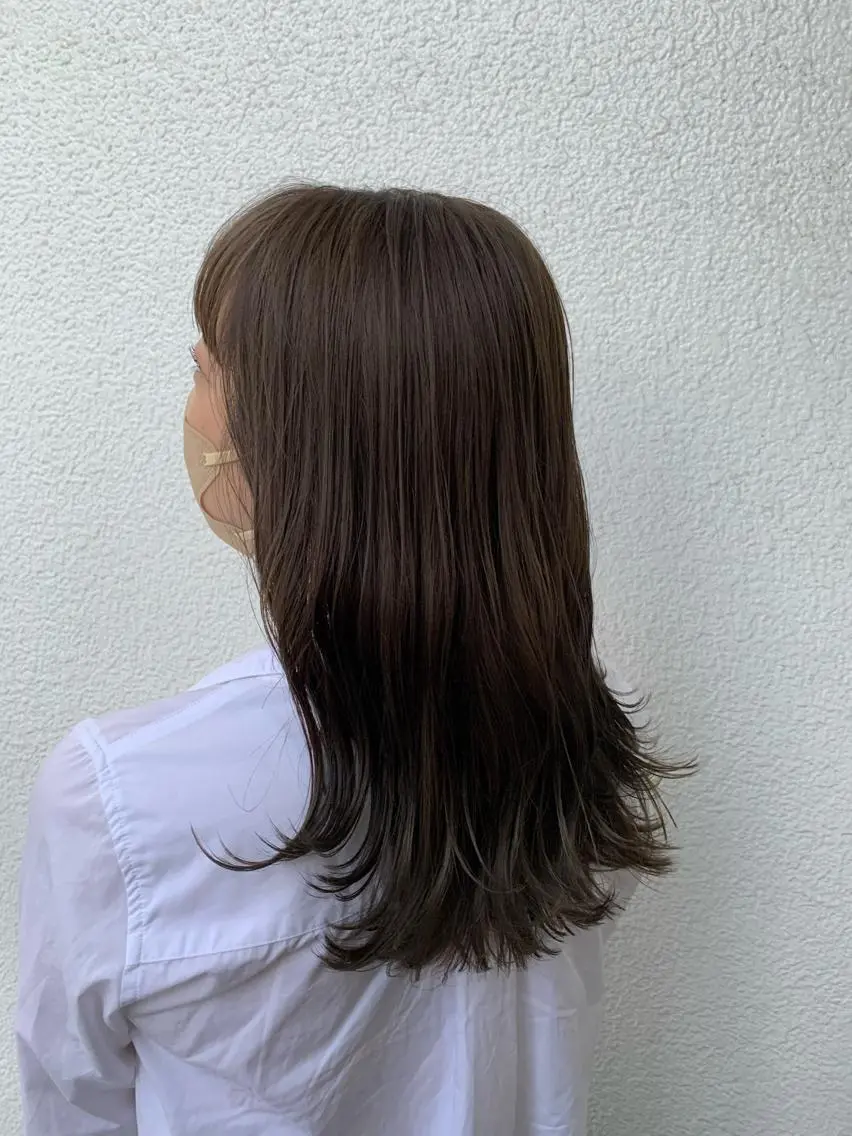 ロング カラー 平尾 樹里のヘアスタイル