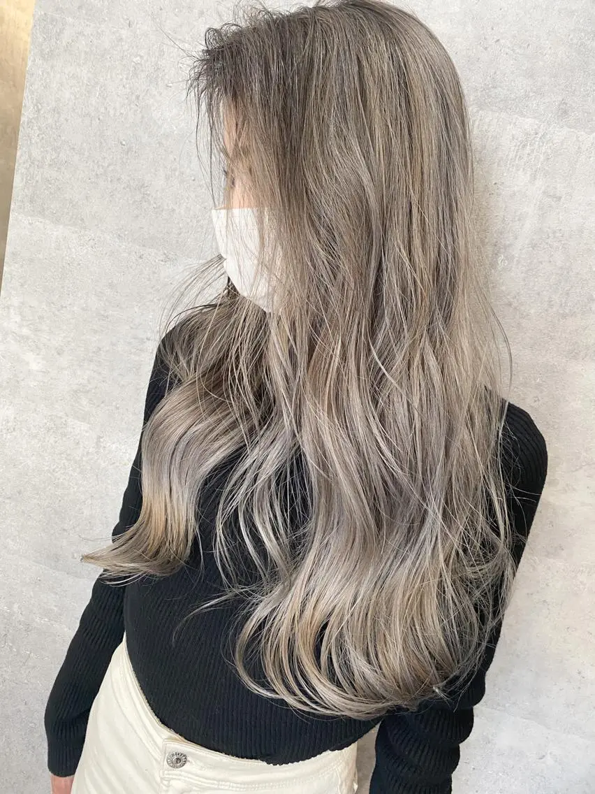 ロング カラー パーマ ヘアアレンジ ネイル マツエク・マツパ バレイヤージュ レイヤーカット ヘアカラー トリートメント 井上 一平のヘアスタイル