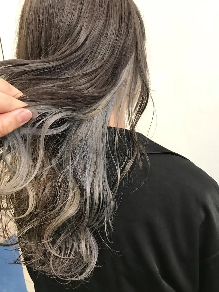 ロング カラー シルバー ホワイトシルバー 髪質改善 トリートメント 新宿color🐝 AYAKA🌈💖のヘアスタイル