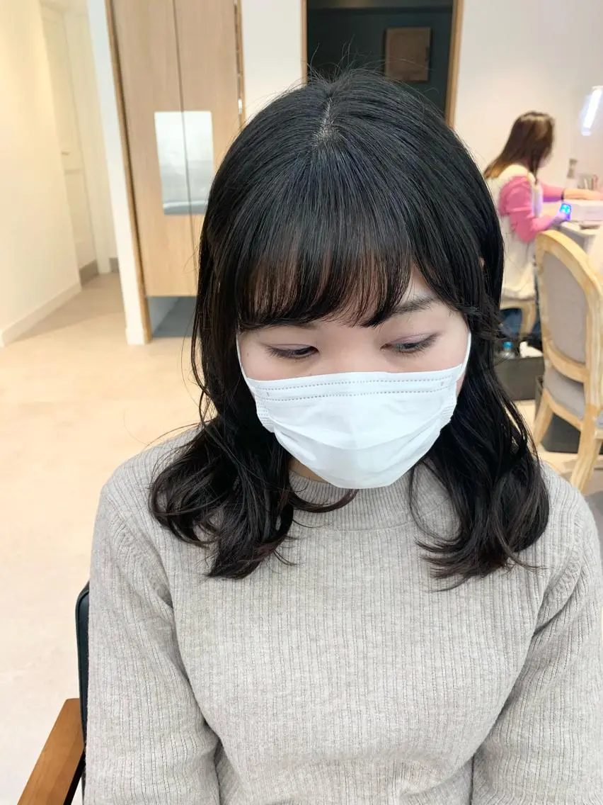 ミディアム カラー パーマ ヘアアレンジ メンズ キッズ ネイル マツエク・マツパ アイブロウ 似合せレイヤー／ 柔らか透明感カラーのヘアスタイル