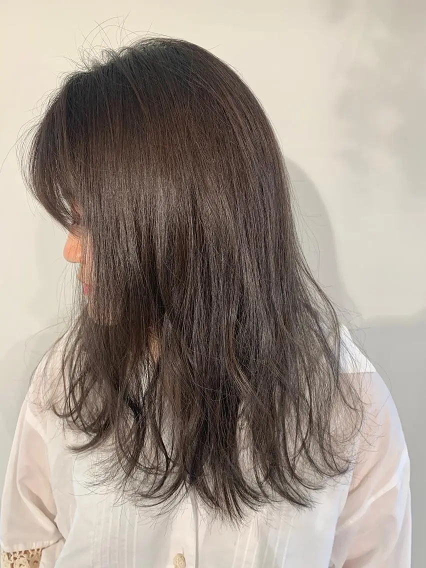 ロング カラー パーマ ヘアアレンジ グレージュ 加藤 綾華のヘアスタイル