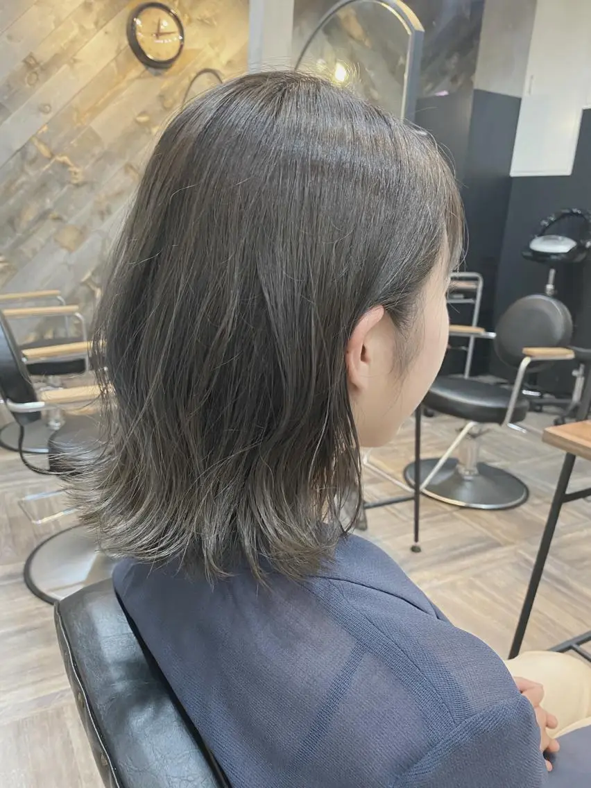 カラー ダークグレー ダークグレージュ グレージュ 西岡 翼のヘアスタイル