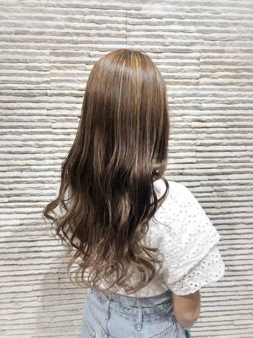 ロング カラー ヘアカラー トリートメント 嶋田 ゆきのヘアスタイル
