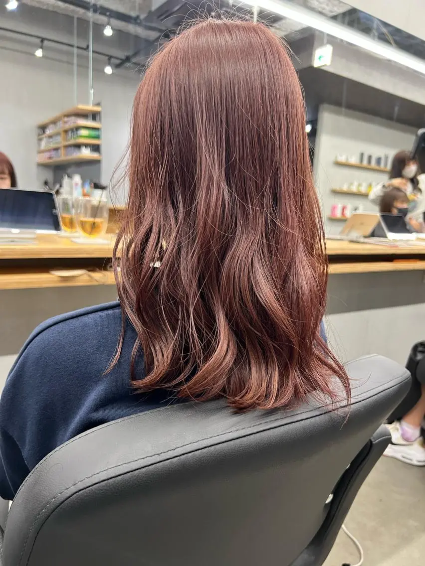 ミディアム 亀田 泰生のヘアスタイル