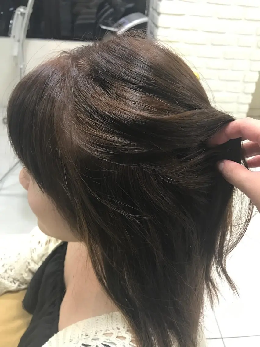 セミロング カラー セミロングパーマ ハイライトカラー ハイライト 【暖色カラー特化】 中山由梨のヘアスタイル