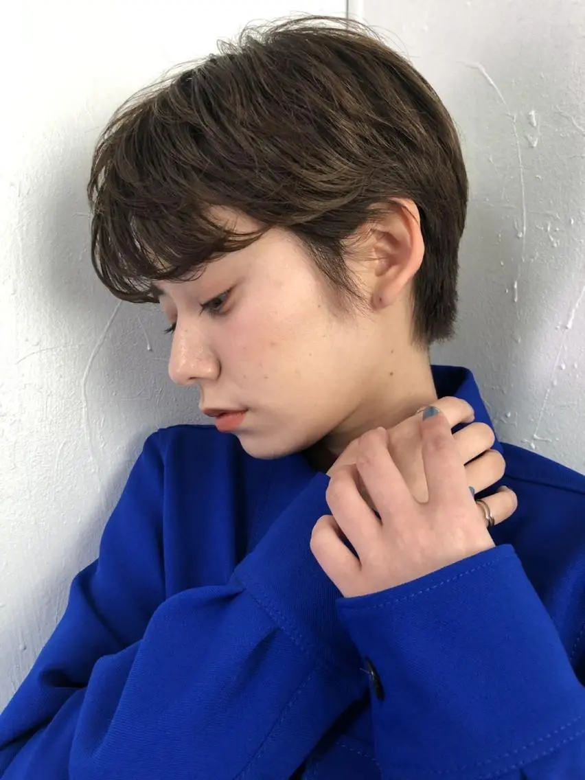 ショート カラー 一ノ瀬 暁のヘアスタイル