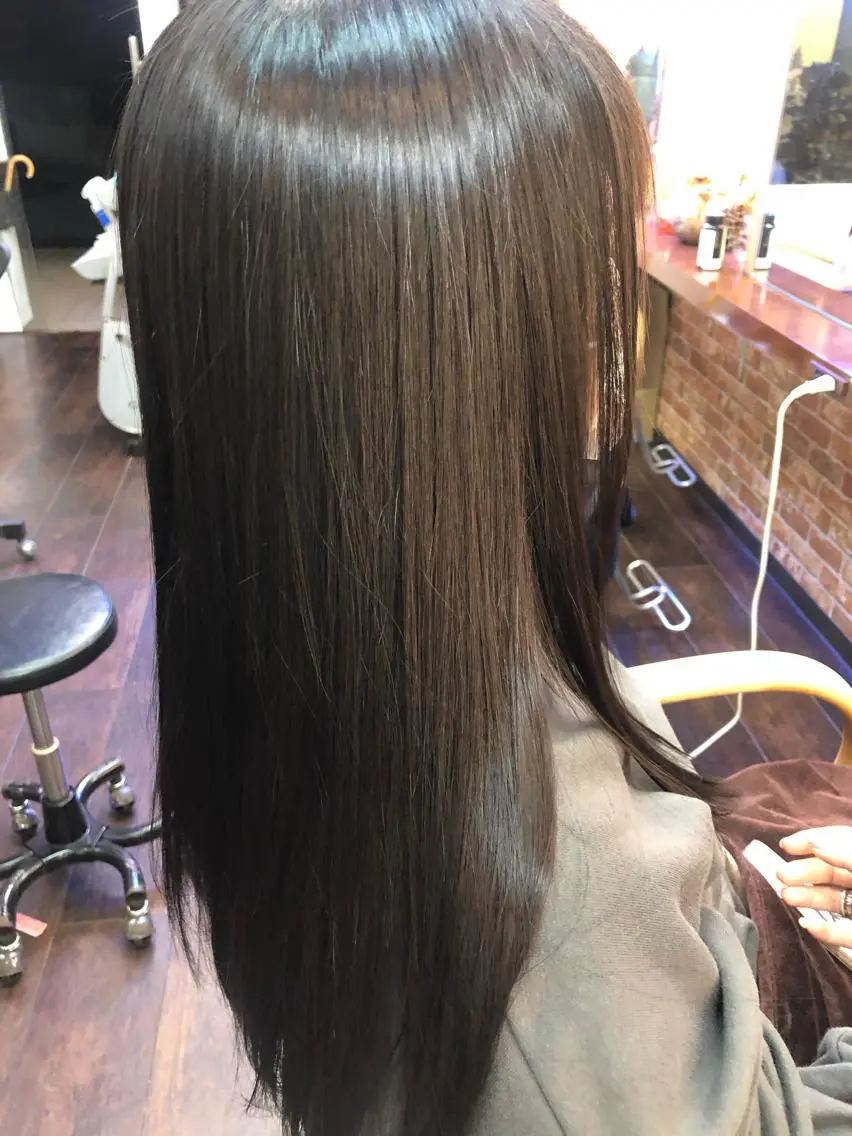 セミロング 桧山 真のヘアスタイル