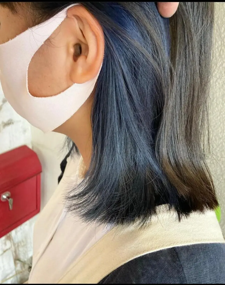 ミディアム カラー ブルーカラー インナーカラー ネイビーカラー noce harumiのヘアスタイル